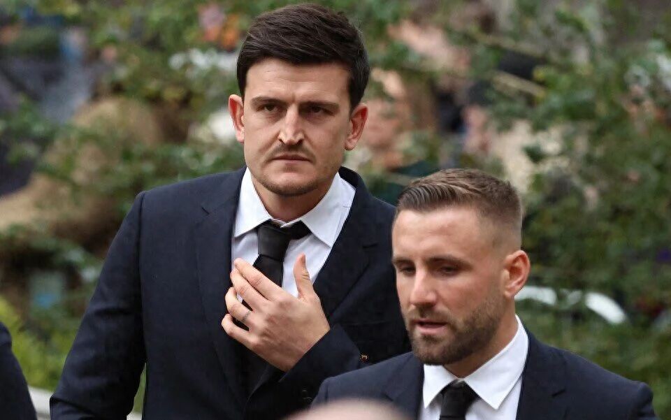 Manchester United Announces Two Players Traveling with the Squad! Carrick Can Secure Top Four with a Win, Plans for Next Season Already Underway