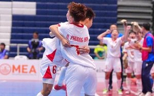 Australia and Thailand advance to the Southeast Asian semifinals, while Vietnam's team still has to wait.