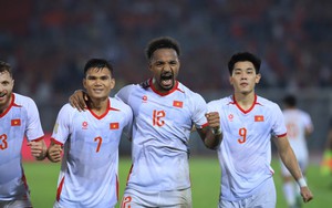 The door to the ASEAN Cup final is wide open for the Vietnam national team.