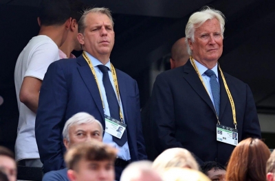 Chelsea's management upheaval, two American owners consider selling shares