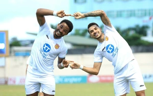 Vietnam's national team faces Bangladesh: Xuan Son and Hoang Hen recreate the lethal duo.