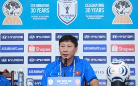 Coach Kim Sang Sik: 'Vietnam national team wants to score many goals against Malaysia'