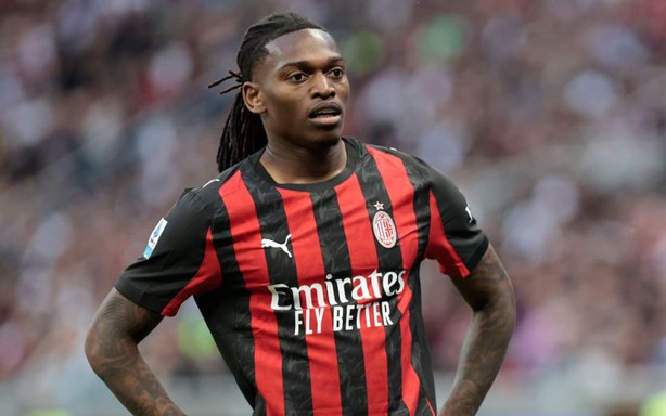 AC Milan struggles due to a surplus crisis