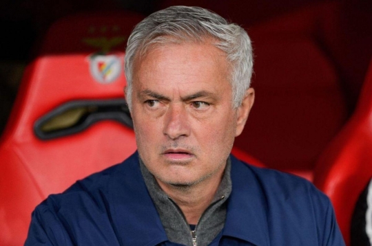 OFFICIAL: UEFA Punishes Mourinho's Team