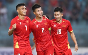 All three Hanoi FC players scored against Bangladesh, fans exclaimed something special.