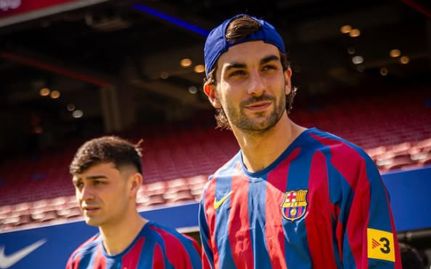 Ferran Torres is about to leave, Julian Alvarez hasn't been signed yet—how will Barca handle the striker problem?