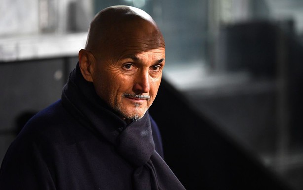 Juventus is determined to retain coach Luciano Spalletti, presenting a specific contract extension proposal.