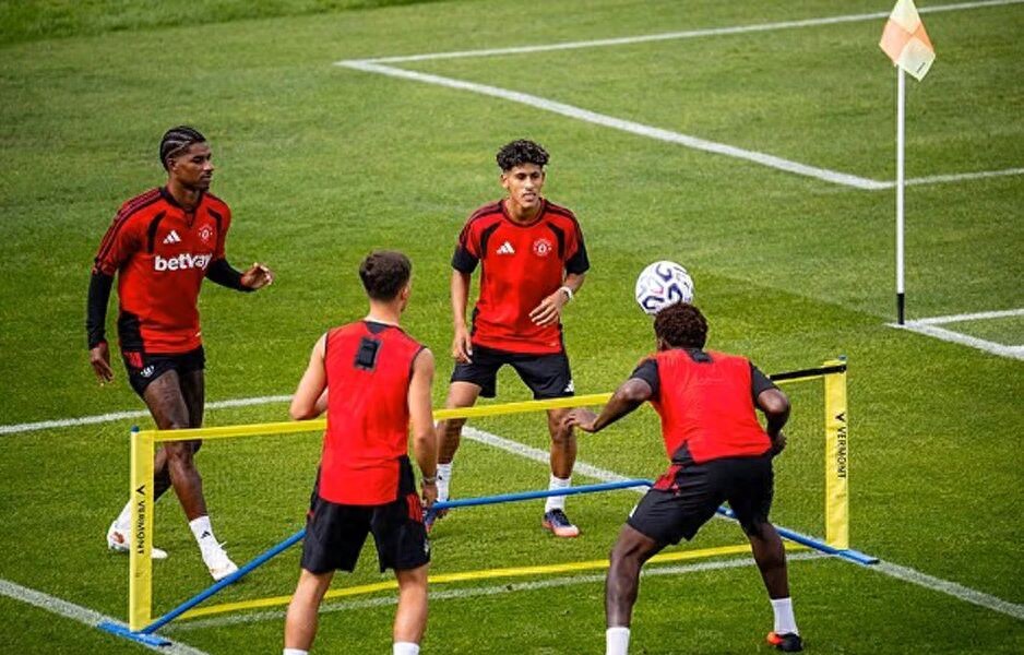 Rashford's image rebuild wins over Man United management, staying at the club seems inevitable! Rooney warns him to fix one flaw.
