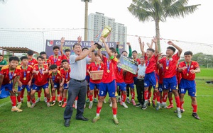 Vietnamese Youth Football and the Unspoken Sorrow
