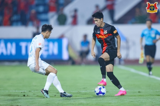 'Yamal Vietnam' shines, Ninh Bình defeats HAGL in comeback