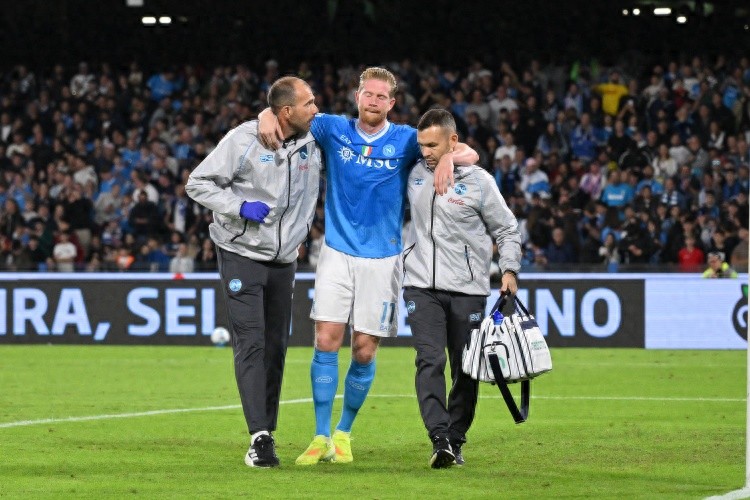 Stars cannot resist aging; De Bruyne's peak value was 150 million euros, now at 34 years old only 10 million euros remain.