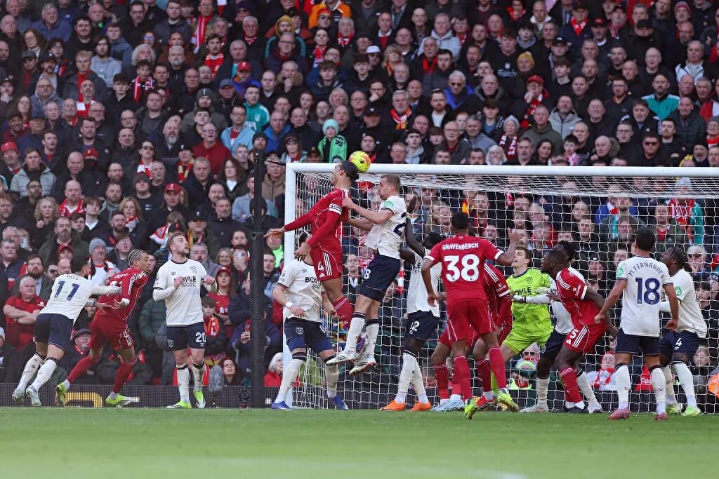 Are more and more goals from corner kicks "ruining" the Premier League?