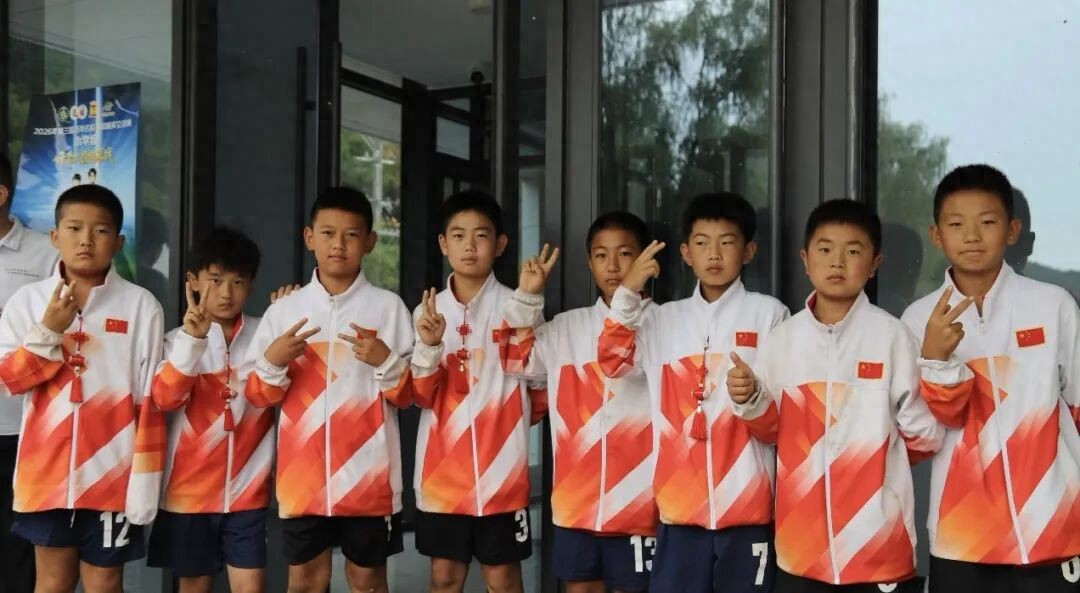 Venturing to Africa to broaden horizons, returning to compete in the prestigious schools' cup: Zhidan's young footballers feel "how fortunate to be born in China"