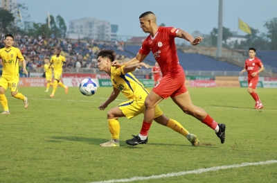 VAR denies goal, The Cong Viettel draws thrillingly with SLNA