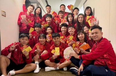 The Vietnam women's futsal team has to celebrate Tet away from home.