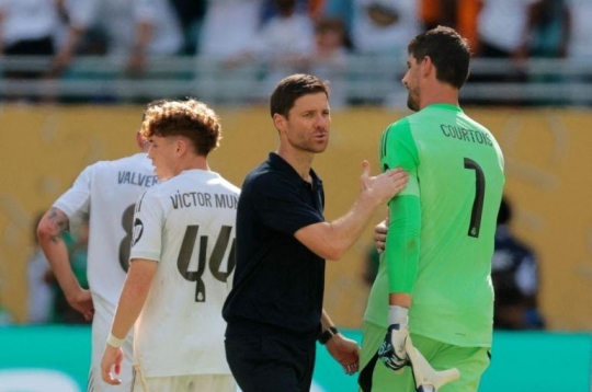 Thibaut Courtois speaks frankly about rumors of Real Madrid players 'rebelling' against coach Xabi Alonso