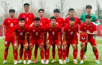 Vietnam's U23 team faced seven national team players from North Korea.