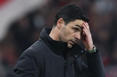Arsenal suffers a major setback in the Premier League title race.