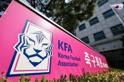 The Korea Football Association urgently addresses the controversial referee scandal that has shocked public opinion