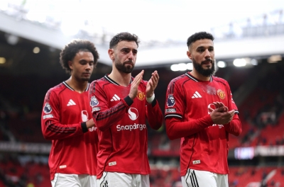 Despite being superior, MU still suffers first defeat under Michael Carrick.