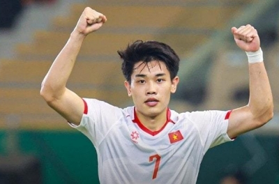 Despite scoring twice against Tampines, Đình Bắc still walks away empty-handed.