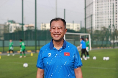 Japanese Coach Takes Vietnamese Team to China for Competition