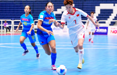 Southeast Asian fans collectively react as Vietnam easily defeats the Philippines