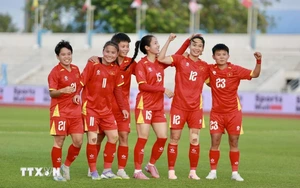 Where can I watch the live broadcast of the Vietnam women's football match vs India? Which channel offers free coverage?