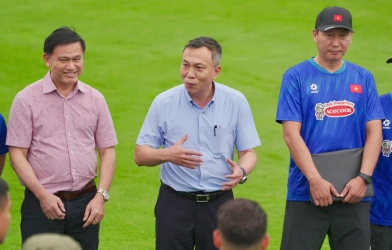 Video: Hoàng Hên and the Vietnam National Team receive a major morale boost ahead of the match against Malaysia