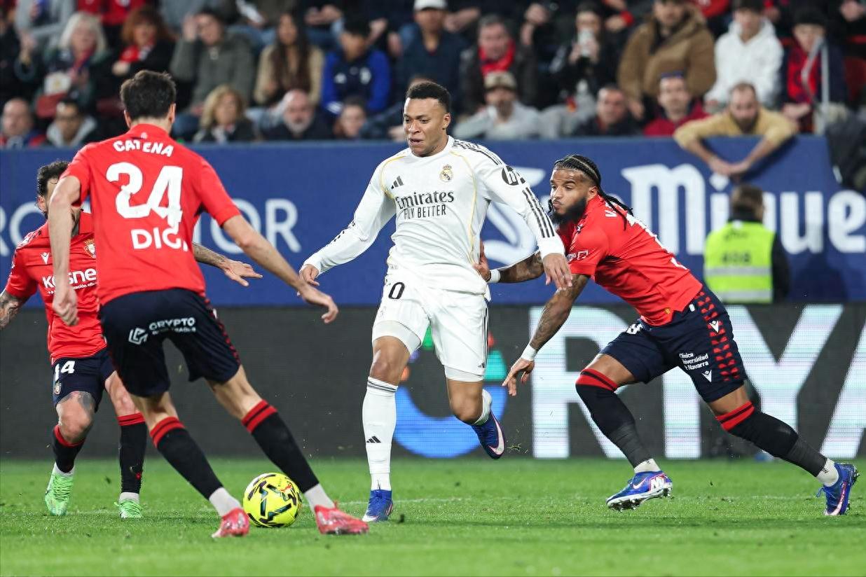 The La Liga title race shifts again as Real Madrid suffers a 1-2 last-minute defeat to Osasuna; Barcelona can claim the top spot with a win this round.
