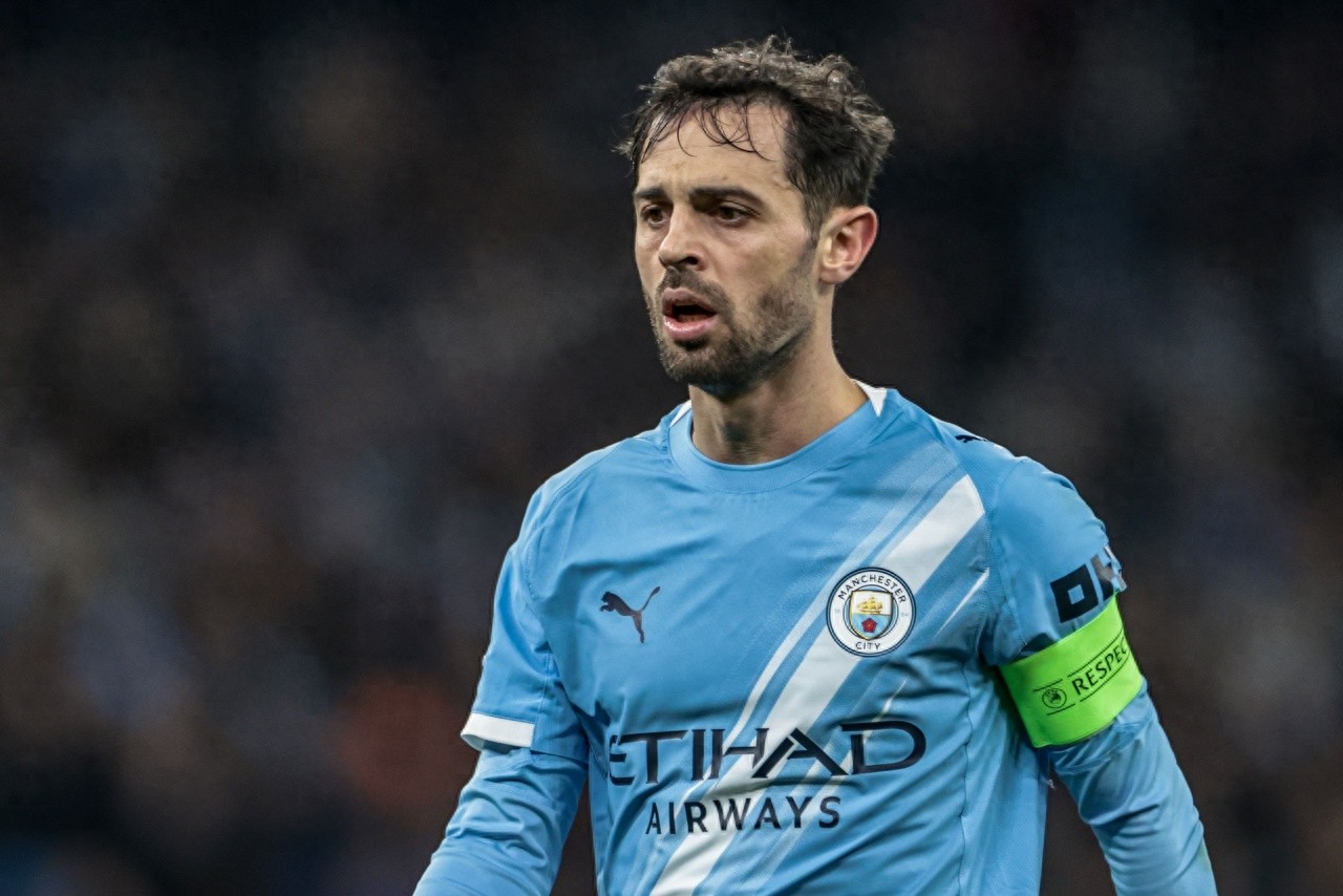 Juventus makes a significant offer to Manchester City captain B. Silva with a 3+1 contract and an annual salary exceeding 7 million euros.