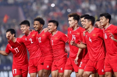 Vietnam breaks FIFA ranking, closing in on Top 100 after over 2 years of waiting