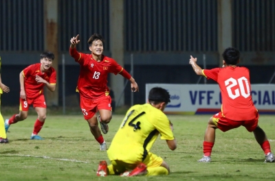 HLV Brazil calls up players who scored against Malaysia to the Vietnam national team.