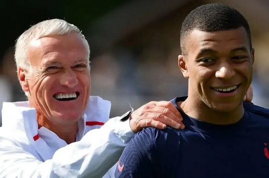 Mbappe makes surprising statement about the 'hot seat' in the French national team.