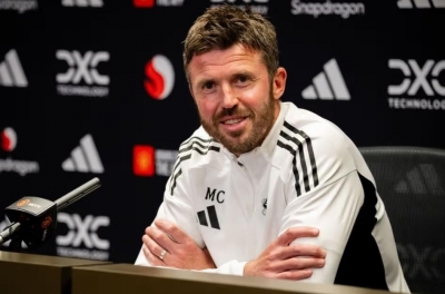 Carrick remains silent, MU 'knocks' Villa out of top 3?