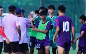 Vietnamese overseas striker gathers Vietnam U19 team