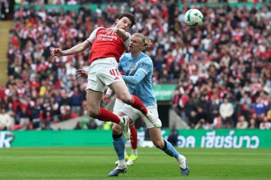 Manchester City defeats Arsenal to win the Carabao Cup 2025/26