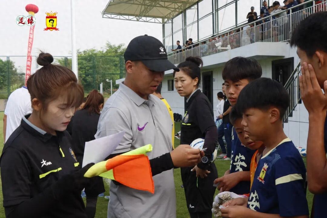 The "local methods" of western campus football are quietly changing destinies