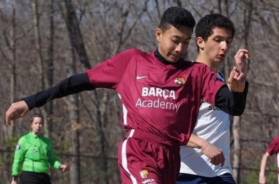 Vietnamese-American 1.92m tall "dinosaur" unexpectedly joins Vietnamese football team