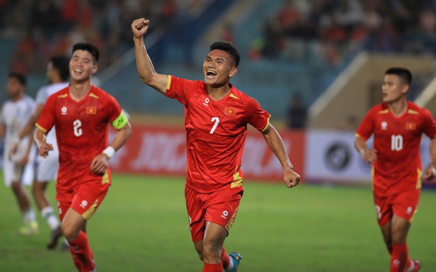 Vietnam's National Team Faces Malaysia: Ready for the 'Big Battle'