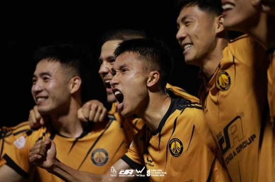 Thanh Hoá fans do something special for their team amid difficulties