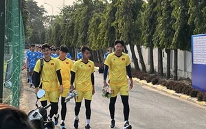 Close-up of the 1.96m tall Vietnamese U19 goalkeeper returning from Japan