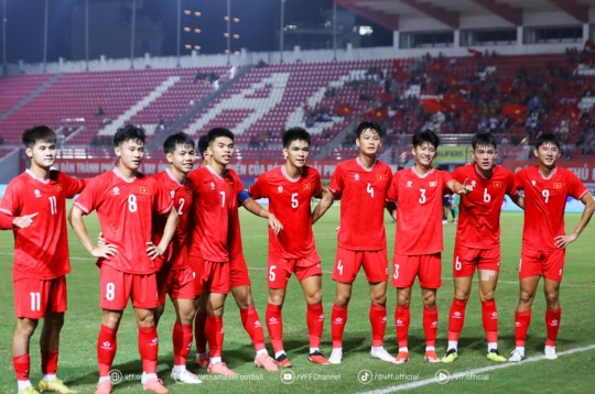 Today, the U23 Vietnam team officially assembles with a completely new lineup.