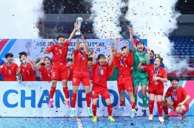 The Vietnam national team trains through Tet to prepare for the AFF tournament.