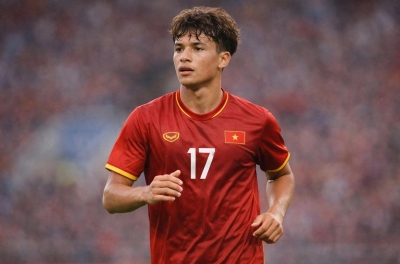 Vietnamese-Croatian prodigy creates buzz at Vietnam national team match