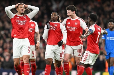 Former Premier League star calls for suspension of over 11 Arsenal players