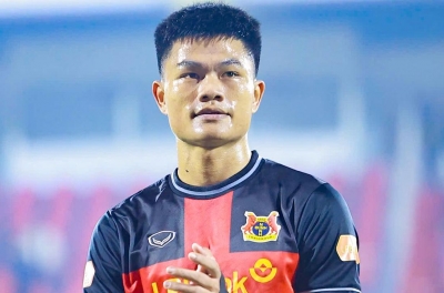 Vietnam National Team striker scores 5 goals in a single match