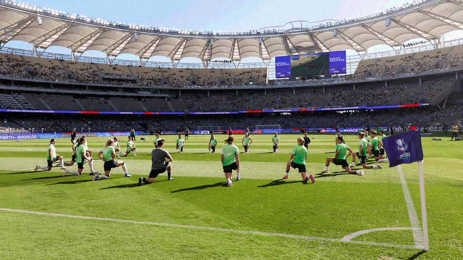 With all the advantages of timing, location, and personnel, what weaknesses does the Australian women's football team have?
