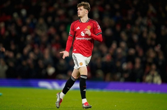 Carrick unexpectedly names Man United young star after thrilling penalty shootout