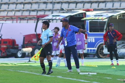 Japanese coach asserts Vietnam team will play counter-attack against Thailand